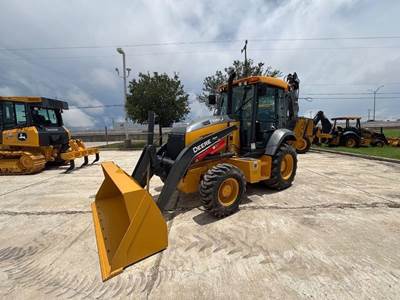 John Deere 320 P-TIER Backhoe