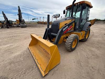 John Deere 320 P-TIER Backhoe