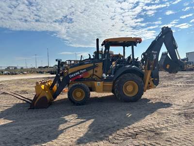 John Deere 320 P-TIER Backhoe