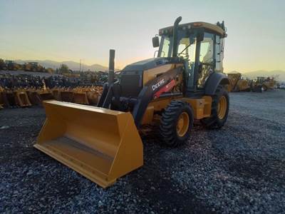 John Deere 320 P-TIER Backhoe