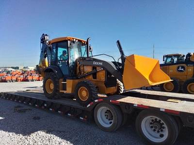 John Deere 320 P-TIER Backhoe