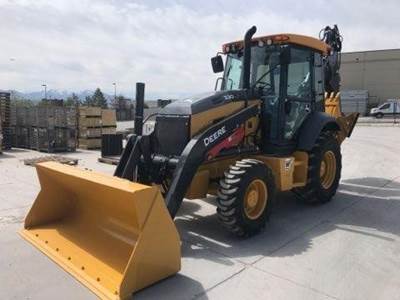 John Deere 320 P-TIER Backhoe