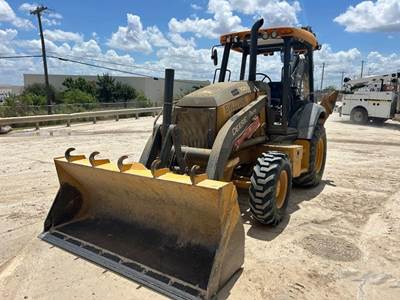 John Deere 320 P-TIER Backhoe