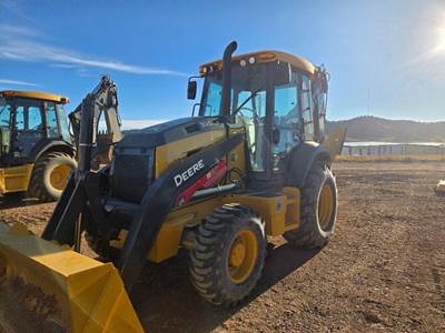 John Deere 320 P-TIER Backhoe