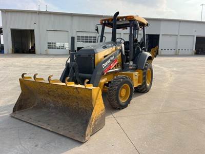 John Deere 320 P-TIER Backhoe