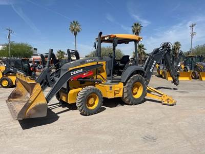 John Deere 320 P-TIER Backhoe