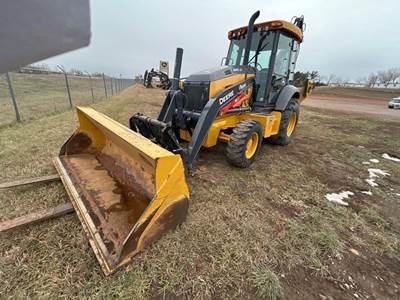 John Deere 410 Backhoe