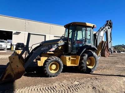 John Deere 410J Backhoe