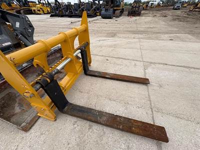 John Deere 624FORKS60 Bale Spear