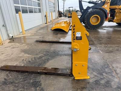 John Deere 624FORKS72 Bale Spear