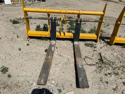 John Deere 624FORKSVIS Bale Spear