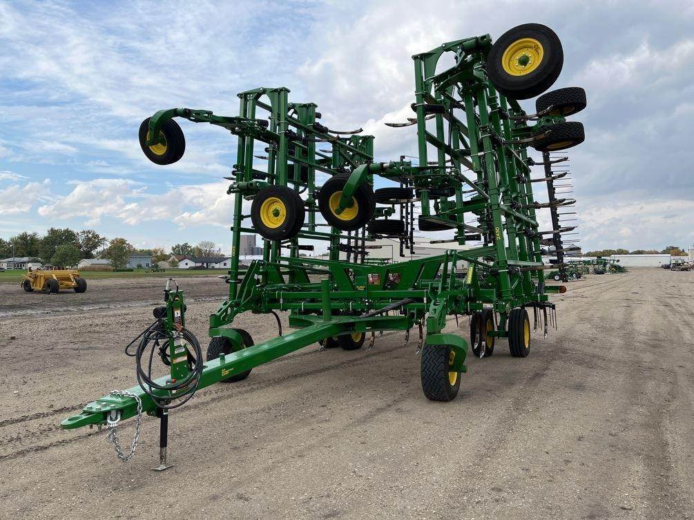 2022 John Deere 2430 Chisel Plow For Sale Breckenridge, MN Z043572