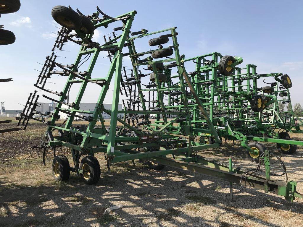 1993 John Deere 610 Chisel Plow For Sale Casselton, ND X342223