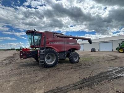 Case IH 9120 Combine