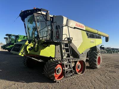 Claas Lexion 8700TT Combine