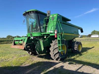 John Deere 9750 STS Combine