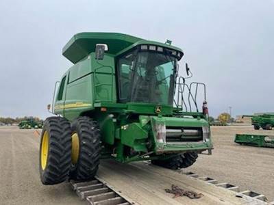 John Deere 9760 STS Combine