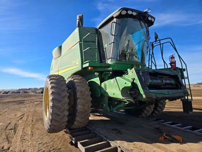 John Deere 9770 STS Combine