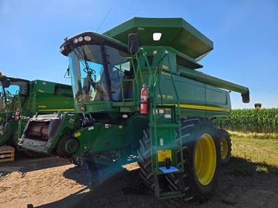 John Deere 9770 STS Combine