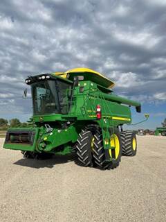 John Deere 9870 STS Combine
