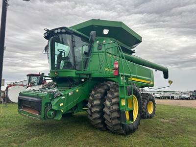 John Deere 9870 STS Combine