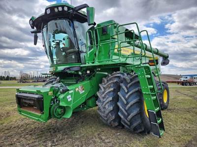 John Deere S7 800 Combine