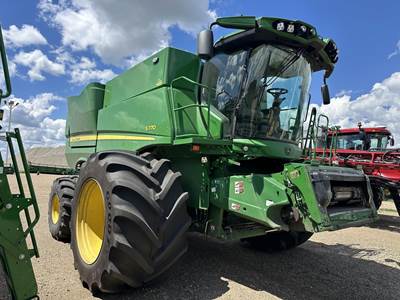 John Deere S770 Combine