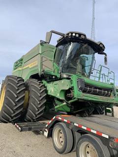 John Deere X9 1000 Combine
