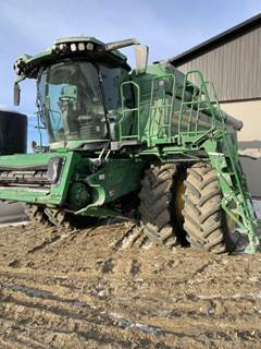 John Deere X9 1000 Combine