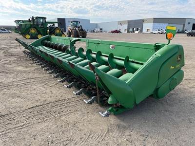 John Deere 618C Corn Head
