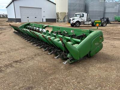 John Deere 618C Corn Head