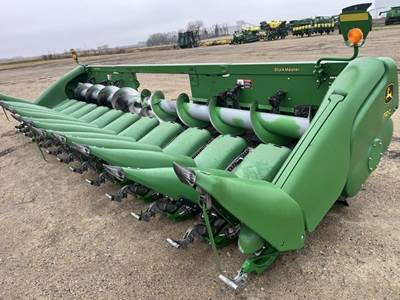 John Deere 712C Corn Head