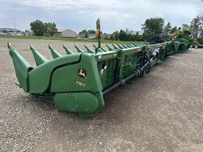 John Deere 718C Corn Head