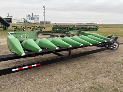 John Deere 822 Corn Head