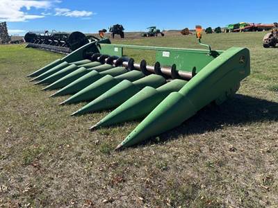 John Deere 893 Corn Head