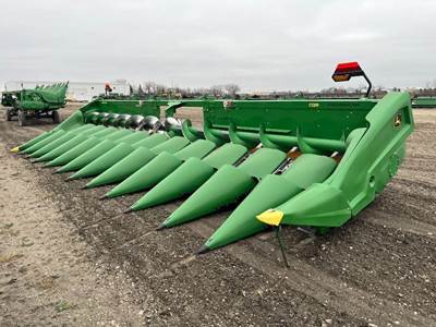 John Deere C12R Corn Head