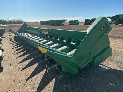 John Deere C16R Corn Head