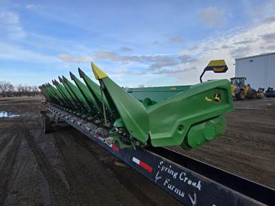 John Deere C18R Corn Head