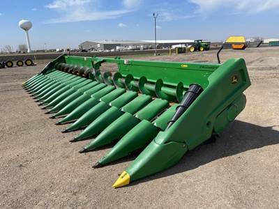 John Deere C18R Corn Head