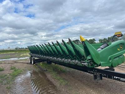 John Deere C18R Corn Head