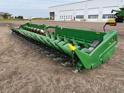 John Deere C18R Corn Head