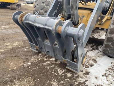 John Deere 744PCPLR Coupler