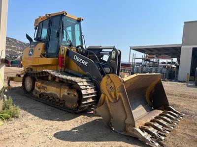 John Deere 755K Crawler Loader