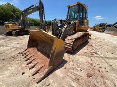 John Deere 755K Crawler Loader