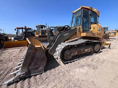 John Deere 755K Crawler Loader