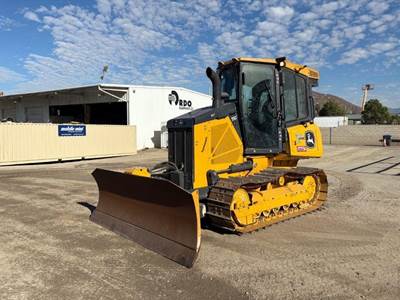 John Deere 550 Dozer