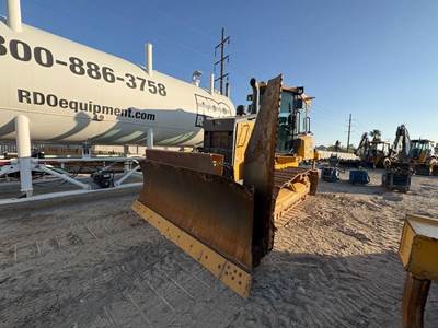John Deere 700L XLT Dozer