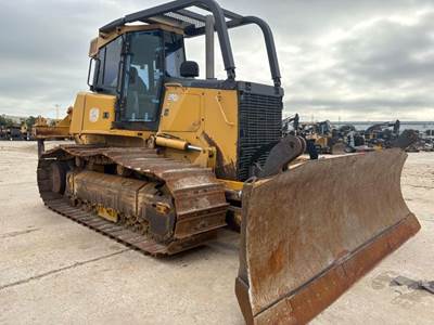 John Deere 850J Dozer