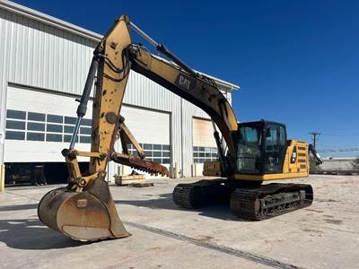 Caterpillar 320 Excavator