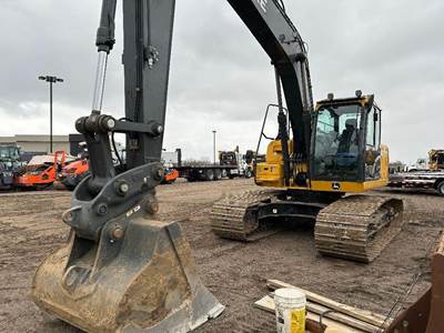 John Deere 200 G-TIER Excavator